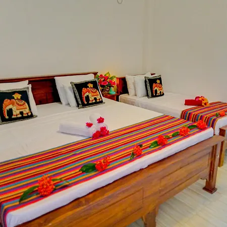 Gimhana Homestay Sigiriya Buitenkant foto